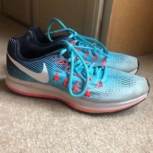 Womens Nike Pegasus 33 Size 8
